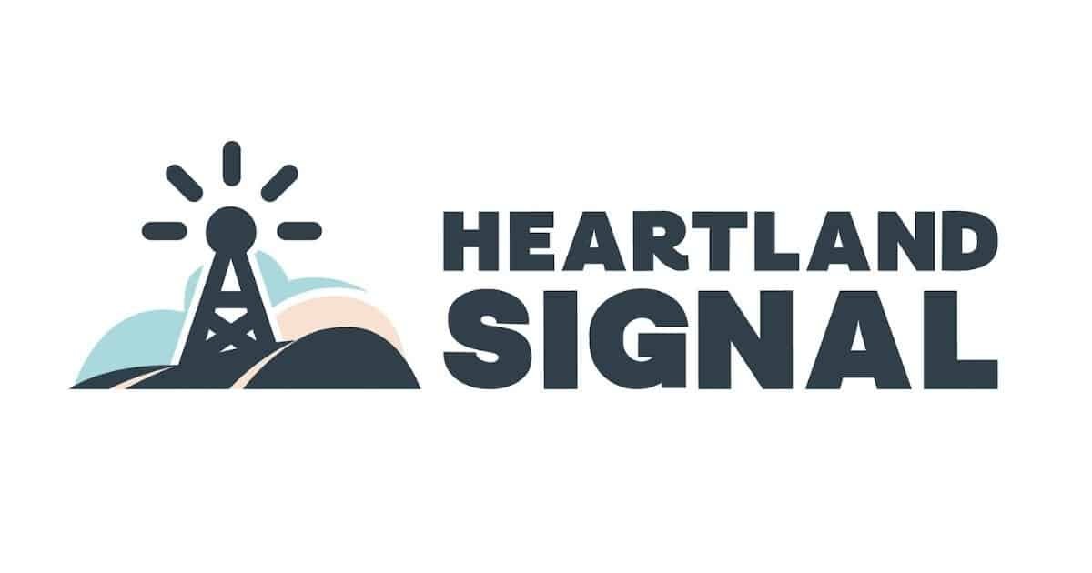 WCPT 820 Heartland Signal Progresive Talk - Radio station US